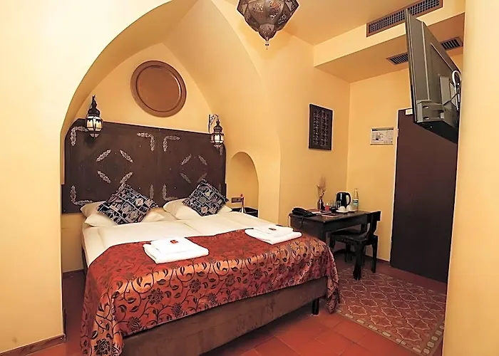 Oriental & Restaurant 4*